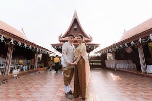 ชุดไทยเจ้าสาว ชุดไทยจักรพรรดิ์ เช่าที่แบมบี้ เวดดิ้ง ห้วยขวาง